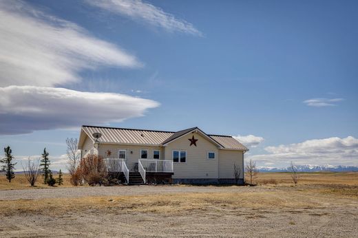Detached House in Foothills, Alberta