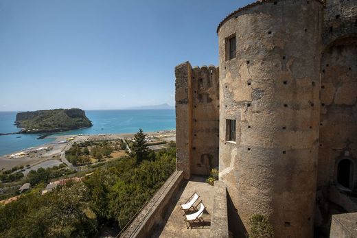 Schloss / Burg in Praia a Mare, Provincia di Cosenza