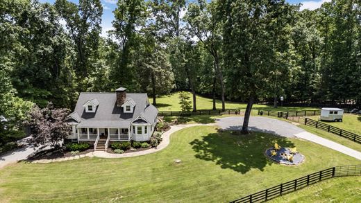 Detached House in Alpharetta, Fulton County