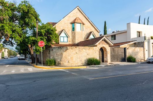 Einfamilienhaus in San Pedro Garza García, Nuevo León