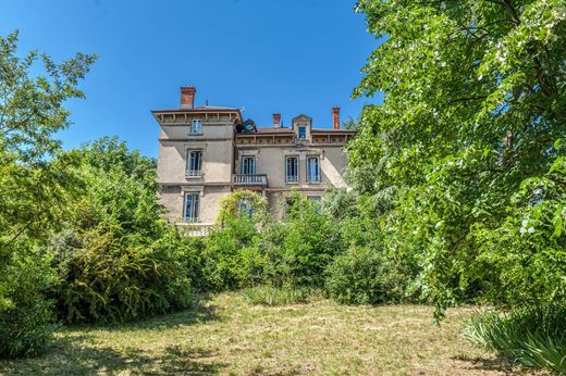 Detached House in Caluire-et-Cuire, Rhône