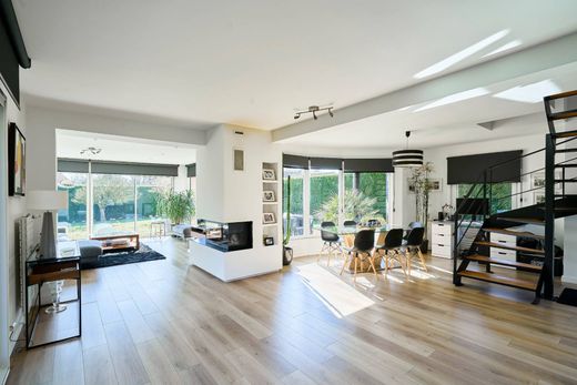 بيت مستقل ﻓﻲ Bondues, North