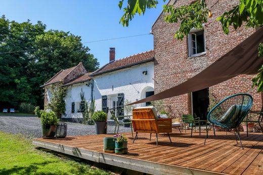 Detached House in Montreuil-sur-Mer, Pas-de-Calais