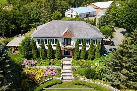 Country House in Mirabel, Laurentides