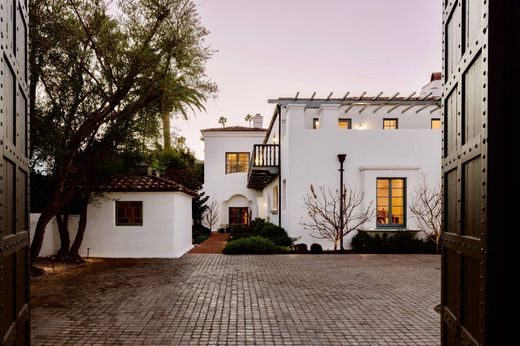 Detached House in Beverly Hills, Los Angeles County