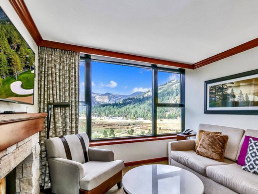 아파트 / Olympic Valley, Placer County