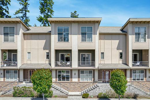 Townhouse in Mountlake Terrace, Snohomish County