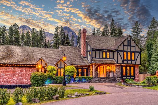 Detached House in Canmore, Alberta