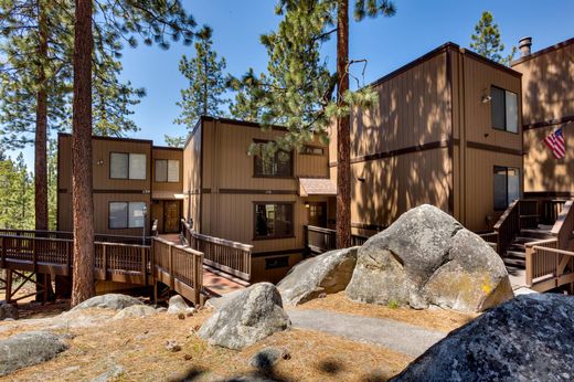 Townhouse in Zephyr Cove, Douglas County