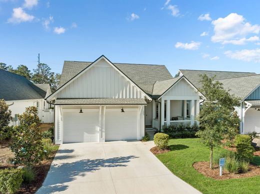 Detached House in WaterSound, Walton County