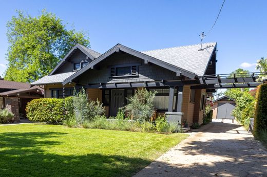 Detached House in Pasadena, Los Angeles County