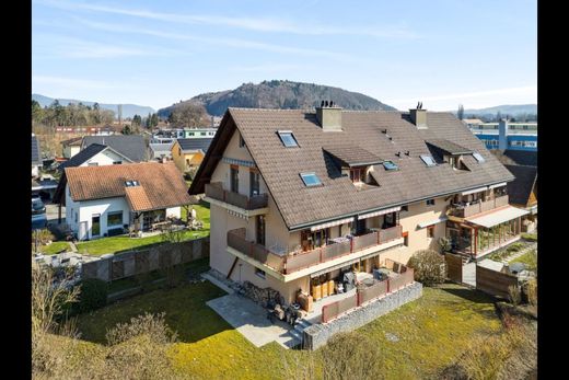 Duplex in Dotzigen, Seeland District