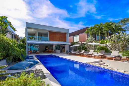 Luxury home in São Sebastião, São Paulo