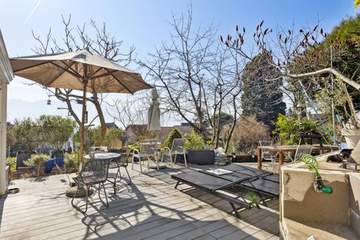 Apartment / Etagenwohnung in Lutry, Lavaux-Oron District