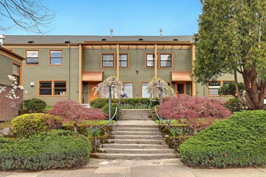 Apartment / Etagenwohnung in Portland, Multnomah County