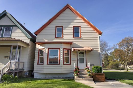 Duplex in Cudahy, Milwaukee County