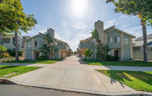 타운 하우스 / Redondo Beach, Los Angeles County