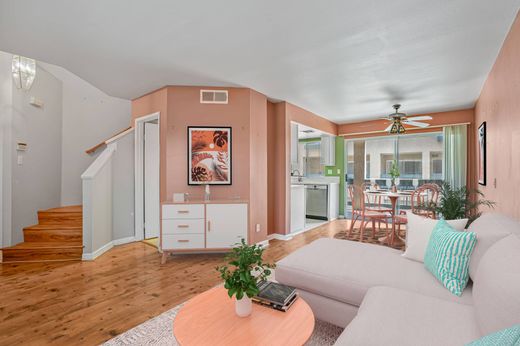 Apartment in Carson, Los Angeles County