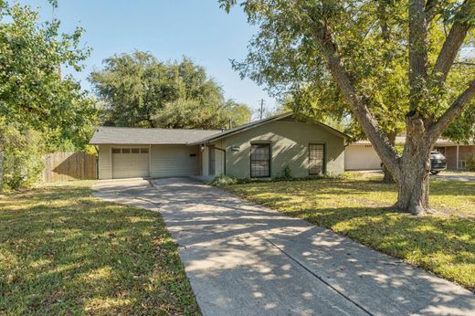 Detached House in Austin, Travis County