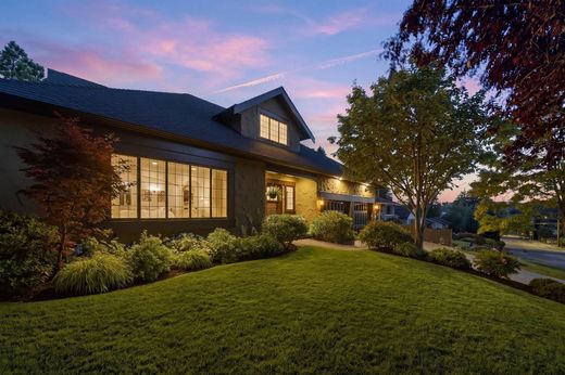 Casa Unifamiliare a Saanich, Capital Regional District