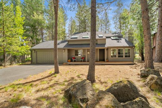 Luxury home in Sunriver, Deschutes County