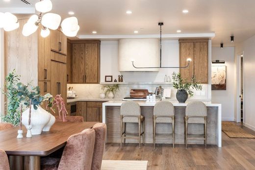 Apartment in Cottonwood Heights, Salt Lake County