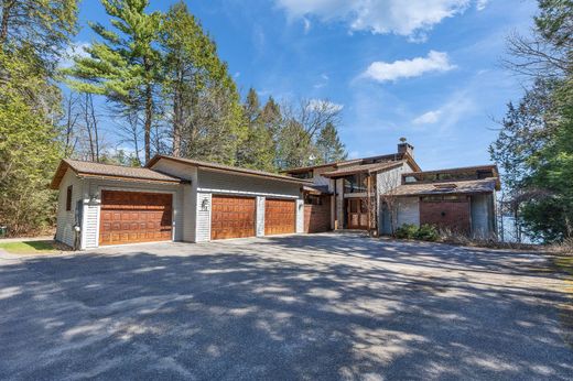 Luxury home in Rindge, Cheshire County
