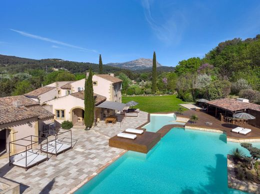Detached House in Aix-en-Provence, Bouches-du-Rhône
