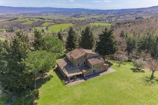 Villa in Cetona, Province of Siena