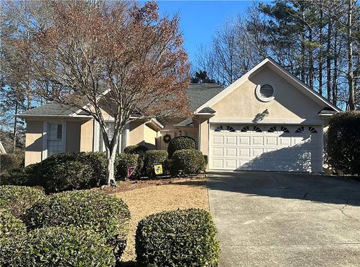 Detached House in Alpharetta, Fulton County