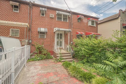 Townhouse in Brooklyn, Kings County