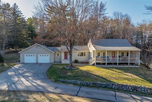Luxury home in Center Harbor, Carroll County