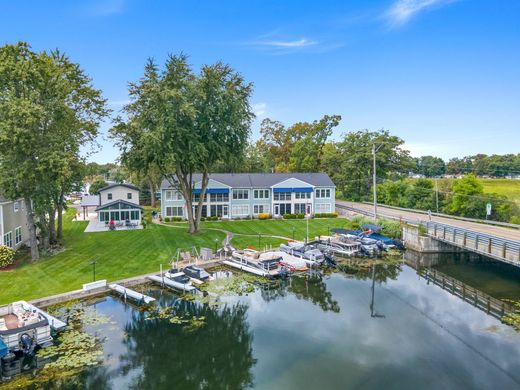 아파트 / Syracuse, Kosciusko County