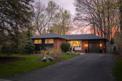 Einfamilienhaus in Oakville, Ontario