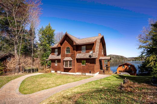 Detached House in Old Forge, Herkimer County
