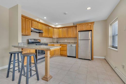 Luxury home in Jersey City, Hudson County