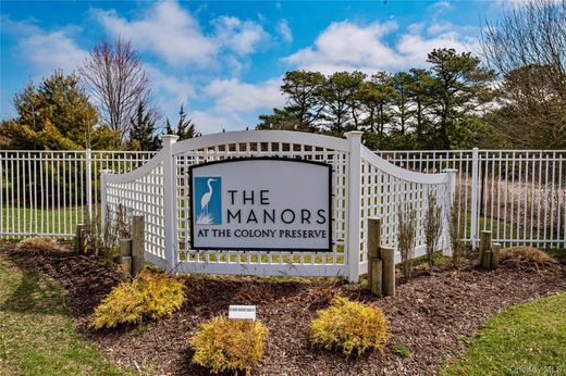 Apartment / Etagenwohnung in Shirley, Suffolk County