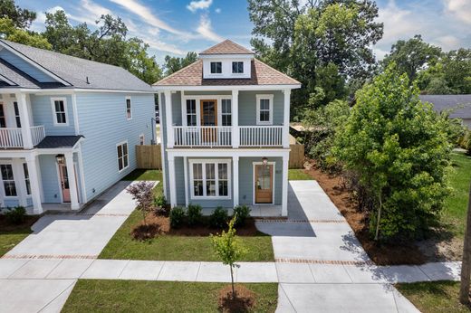 Detached House in Savannah, Chatham County