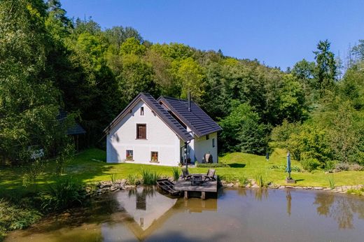 Maison individuelle à Rabyně, Okres Benešov