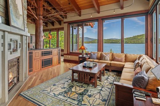 Luxury home in Dover, Bonner County