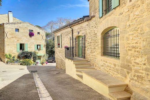 Twee-onder-een-kapwoning in Uzès, Gard