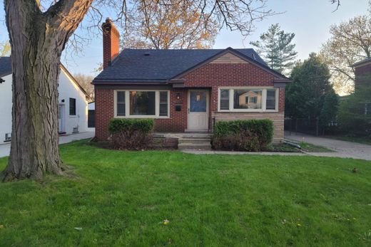 Detached House in Grosse Pointe Woods, Wayne County