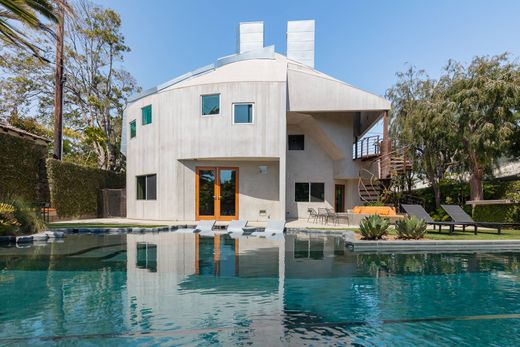 Detached House for sale in Los Angeles