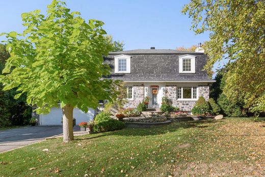 Detached House in Baie-D'Urfé, City of Montréal