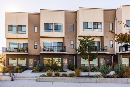 Townhouse - Cottonwood Heights, Salt Lake County