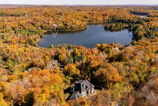 Casa Unifamiliare a Saint-Sauveur, Laurentides