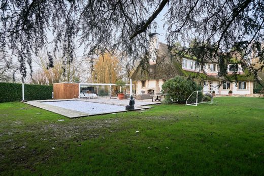 Detached House in Gruson, North