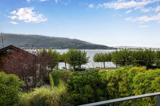 Einfamilienhaus in Veyrier-du-Lac, Haute-Savoie