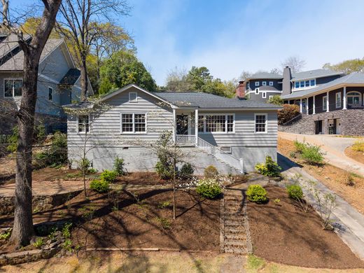 Detached House in Greenville, Greenville County