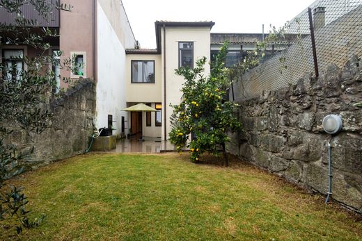 Villa Plurifamiliare a Oporto, Porto